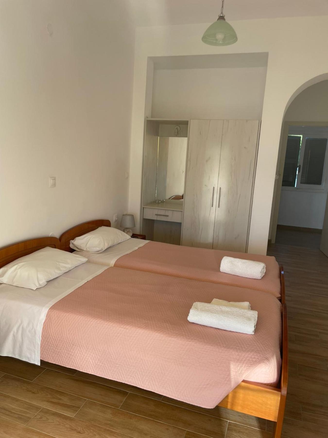 Nafsika Apartments Agios Georgios Pagon Eksteriør billede